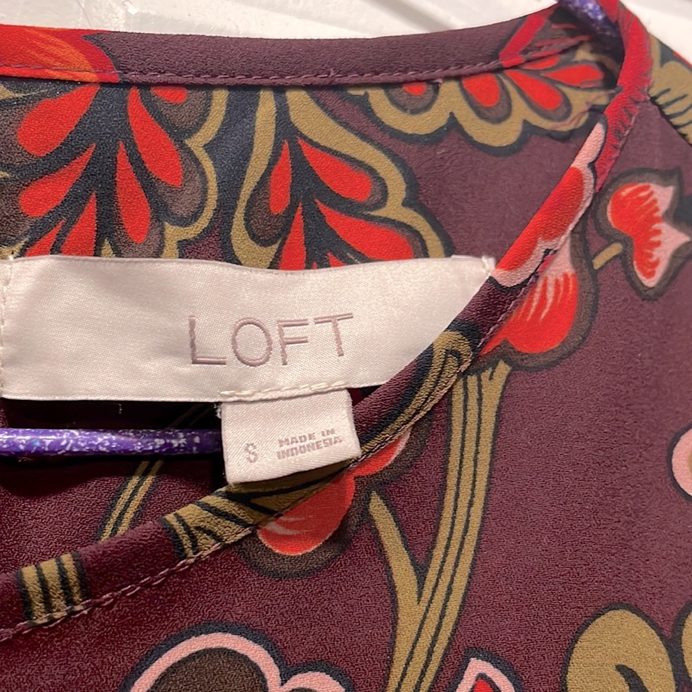 Loft blouse! - Picture 2 of 5